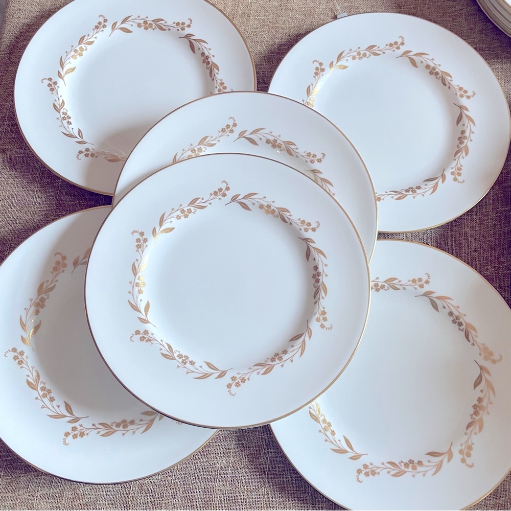 6/Royal Worcester Saguenay Bone China Salad Plate 8" SaguenaGold Leaves Trim